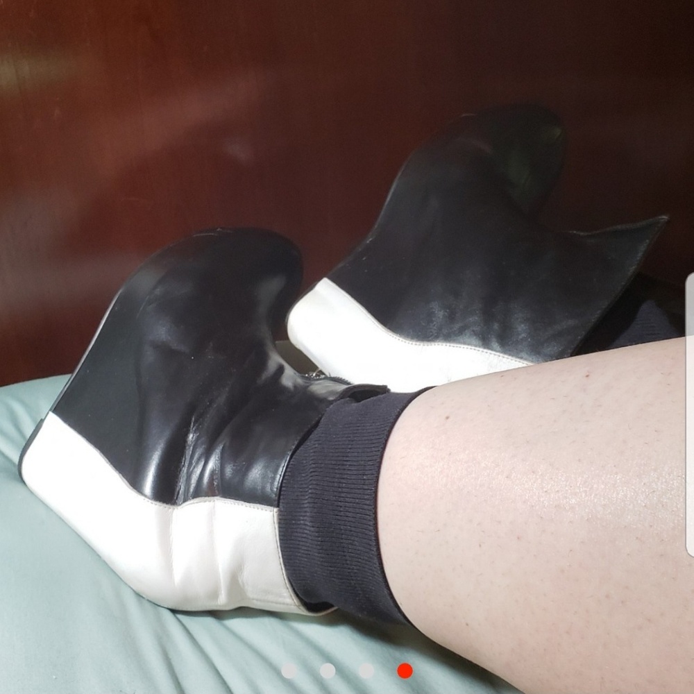 Yes black and white platform boots